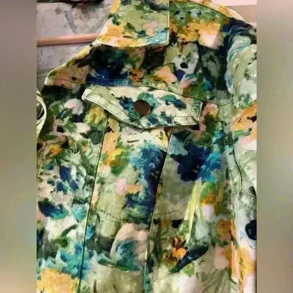 ✨Chadwick’s Petite medium denim jacket - Picture 4 of 8